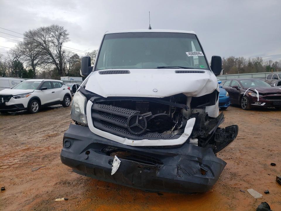 2014 VIN WD3PE7DC9E5908156 COPART salvage auction — FRONT END, Salvage Title, sold $950 on 2026-07-15 (photo 5)