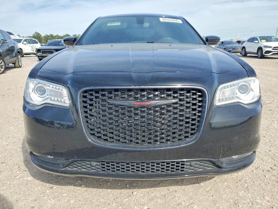 2023 Chrysler 300 VIN 2C3CCABG9PH514105 COPART salvage auction — MINOR DENT/SCRATCHES, Fl - Certificate Of Destruction, sold $16,422 on 2026-07-02 (photo 5)