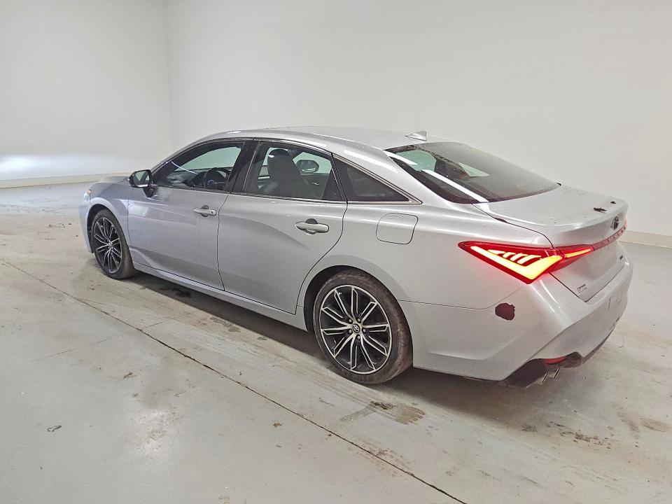 2019 Toyota Avalon VIN 4T1BZ1FB5KU006932 COPART salvage auction — MINOR DENT/SCRATCHES, WV - CERTIFICATE OF TITLE, sold $17,000 on 2026-07-16 (photo 2)