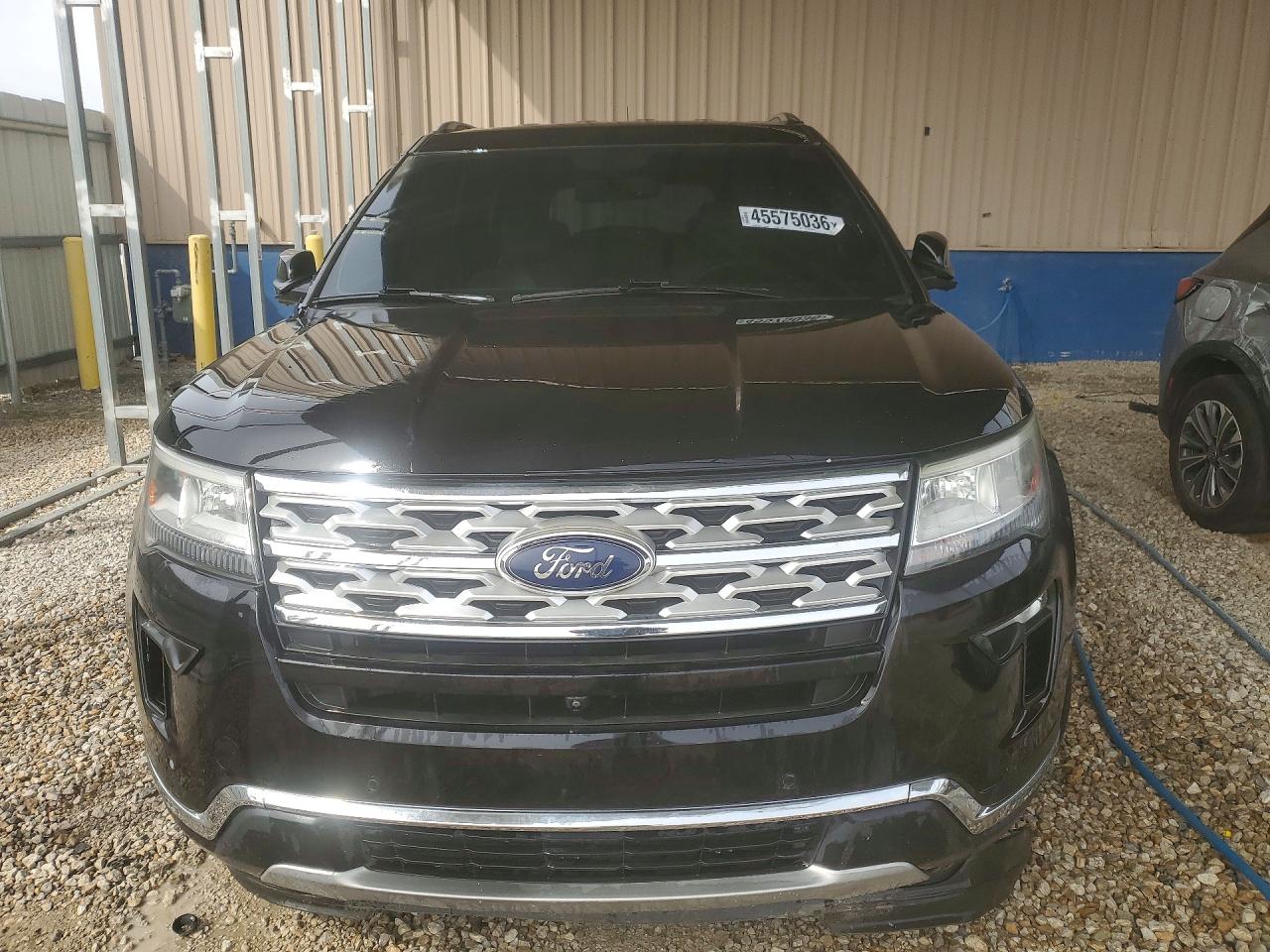 2019 Ford Explorer VIN 1FM5K7F85KGA16139 COPART salvage auction — Normal Wear, MO - CERT OF TITLE-REPOSSESSED, sold $2,350 on 2026-07-02 (photo 5)