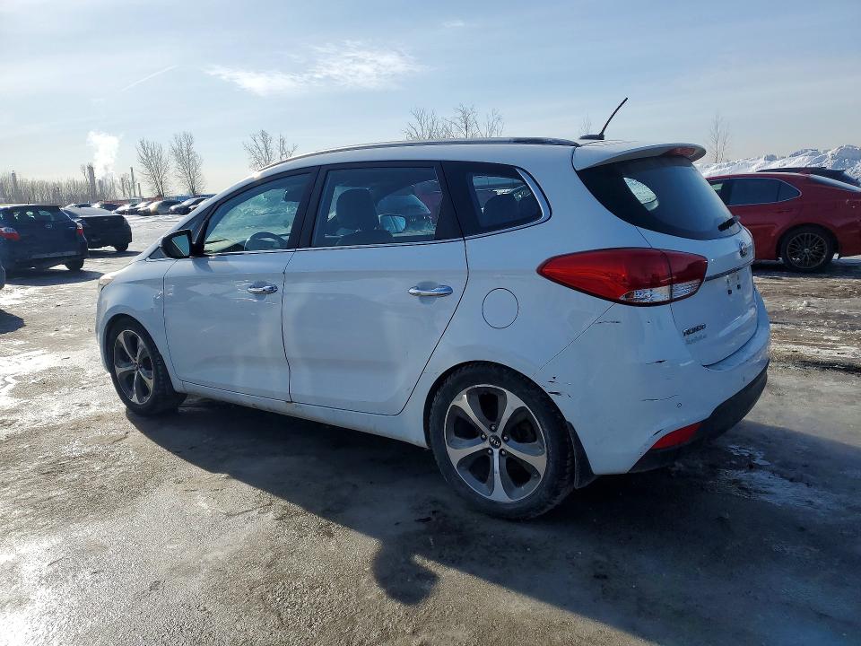 2014 Kia Rondo VIN KNAHU8A32E7053454 COPART salvage auction — MINOR DENT/SCRATCHES, Qc - Gravement Accidente, sold $625 on 2026-07-21 (photo 2)