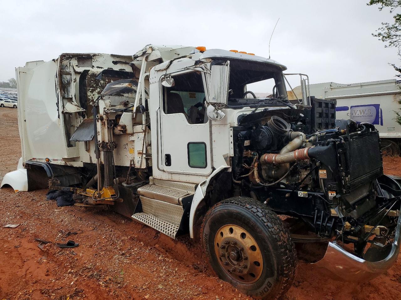 2019 Kenworth T370 VIN 2NKHHJ7X8KM358830 COPART salvage auction — All Over, OK - CERT OF TITLE-SALVAGE, sold $2,850 on 2026-06-26 (photo 9)