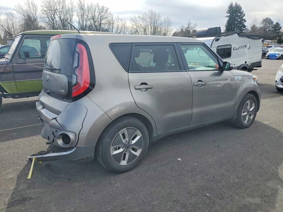 2018 Kia Soul VIN KNDJX3AE2J7032274 COPART salvage auction — REAR END, Or - Lien Papers Salvage, sold $550 on 2026-07-29 (photo 3)