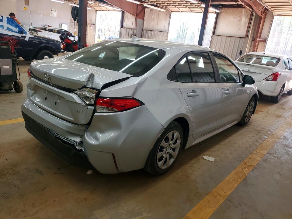 2025 Toyota Corolla VIN 5YFB4MDE7SP322203 COPART salvage auction — REAR END, Nc - Salvage Certificate Of Title, sold $6,900 on 2026-07-15 (photo 3)