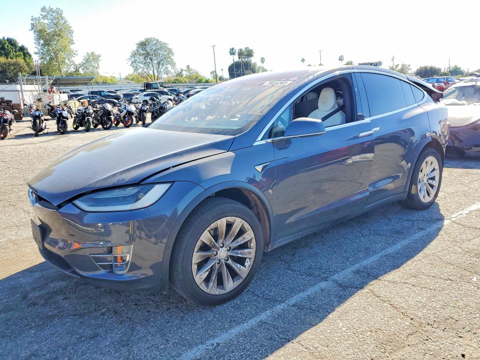 2019 Tesla Model x VIN 5YJXCAE29KF182906 — COPART salvage auction photo