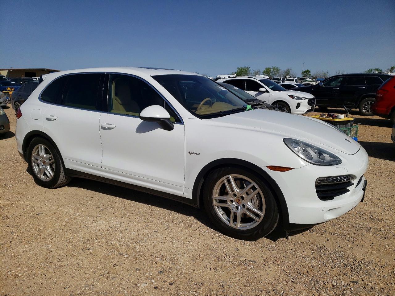 2014 Porsche Cayenne VIN WP1AE2A25ELA50348 COPART salvage auction — Mechanical, TX - CERTIFICATE OF TITLE, sold $3,200 on 2026-07-02 (photo 4)