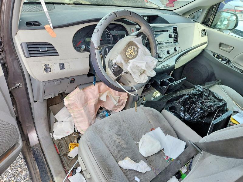 2011 Toyota Sienna VIN 5TDKK3DC4BS037836 COPART salvage auction — REAR END, Ny - Mv907A-Parts Only, sold $800 on 2026-07-20 (photo 8)