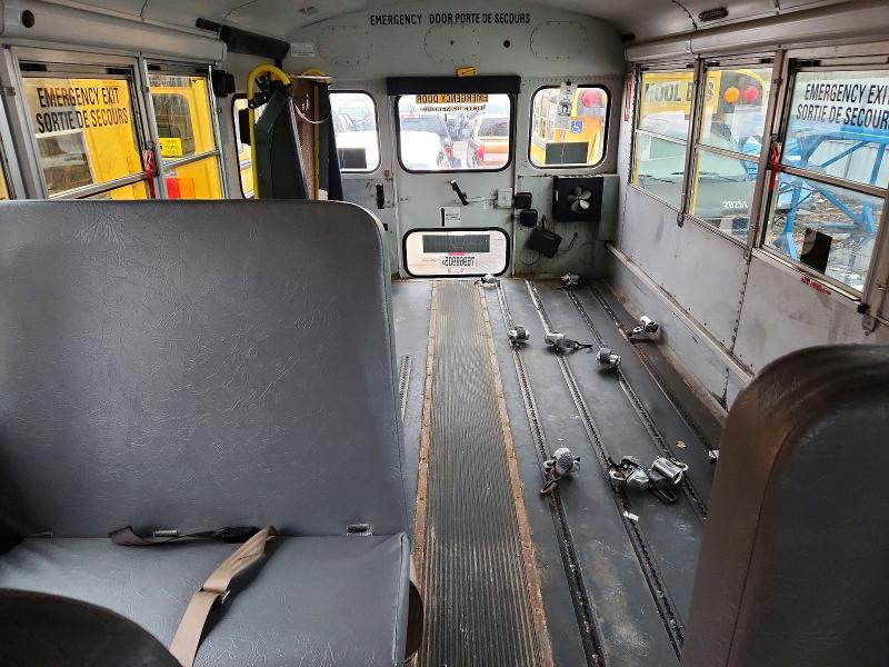 2010 Thomas All models VIN 1GB9G5AG5A1165635 COPART salvage auction — MINOR DENT/SCRATCHES, ON - PERMIT NO BRAND - FIT, sold $1,600 on 2026-09-17 (photo 6)