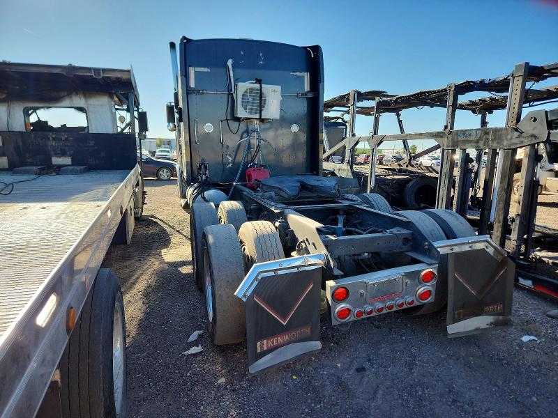 2001 Kenworth W900 VIN 1XKWDB9X11R863966 COPART salvage auction — MINOR DENT/SCRATCHES, AZ - CERTIFICATE OF TITLE, sold $10,100 on 2026-07-21 (photo 3)