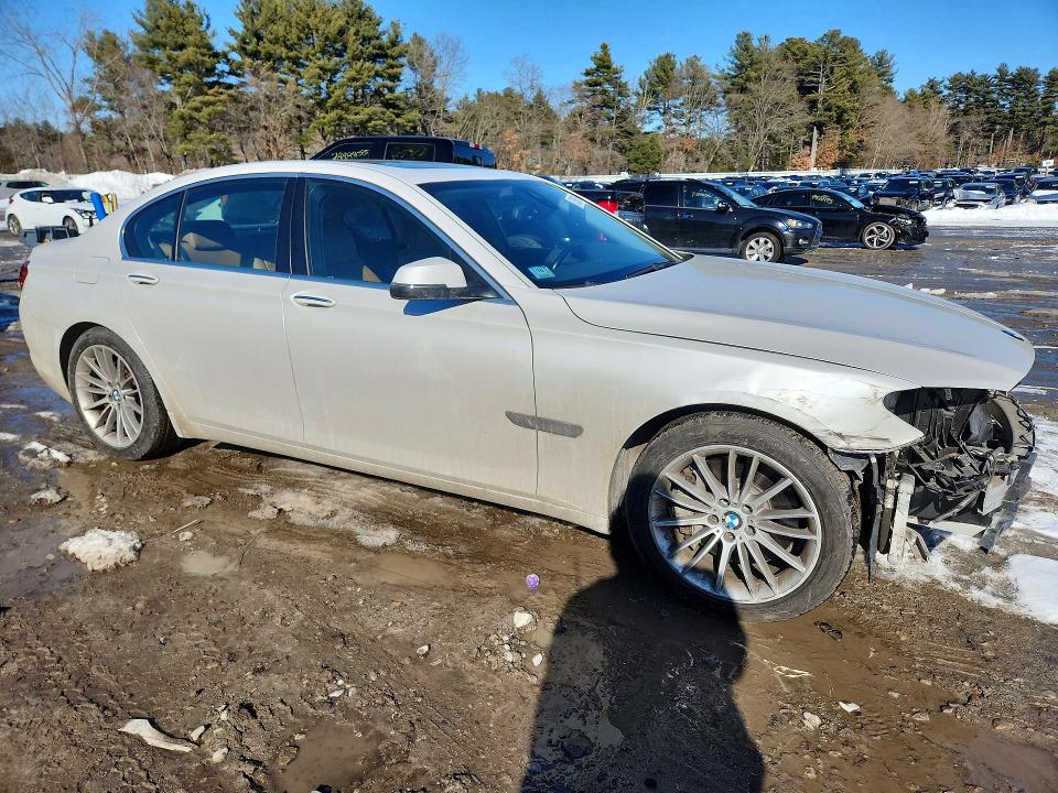 2013 BMW 7er VIN WBAYB6C58DD223664 COPART salvage auction — FRONT END, Wv - Salvage Certificate, sold $1,600 on 2026-07-30 (photo 4)