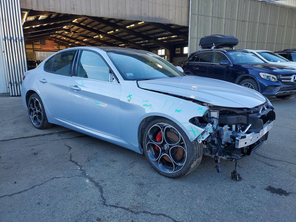 2022 Alfa romeo Giulia VIN ZARFANBN0N7656751 COPART salvage auction — FRONT END, Ma - Cert Of Title-Salvage, sold $11,300 on 2026-07-09 (photo 4)