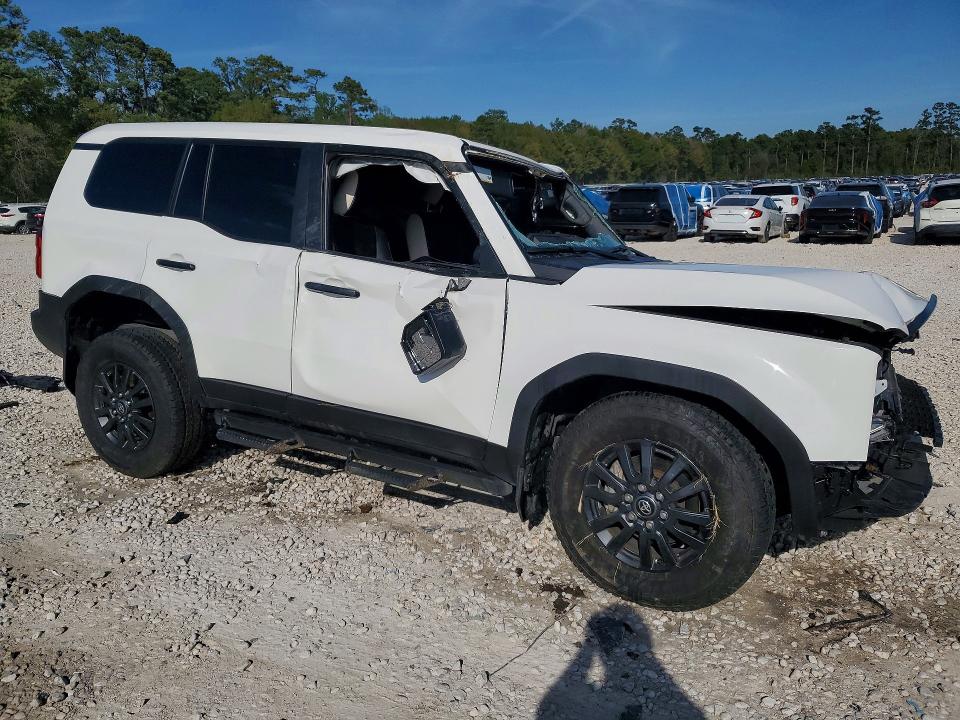 2024 Toyota Land cruiser VIN JTEABFAJ9RK004182 COPART salvage auction — Rollover, TX - CERTIFICATE OF TITLE, sold $21,600 on 2026-06-02 (photo 4)