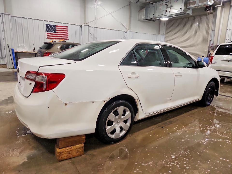 2014 Toyota VIN 4T1BF1FK9EU442583 COPART salvage auction — WATER/FLOOD, Mi - Cert Of Title-Flood Vehicle, sold $700 on 2026-07-02 (photo 3)