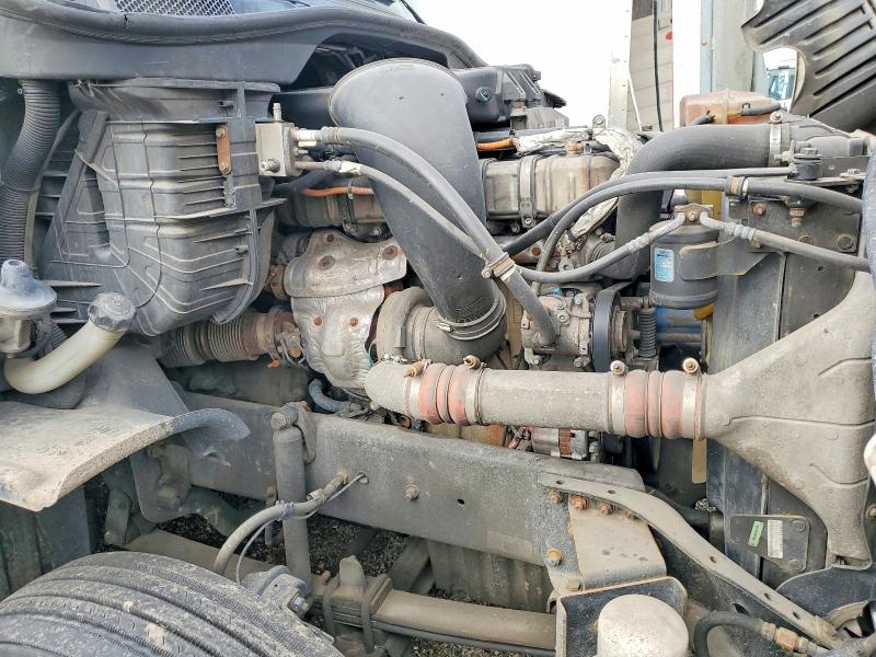2019 Freigliner VIN 3AKJGLDR9KDKH7707 COPART salvage auction — FRONT END, IL - SALVAGE CERTIFICATE, sold $450 on 2026-07-30 (photo 9)