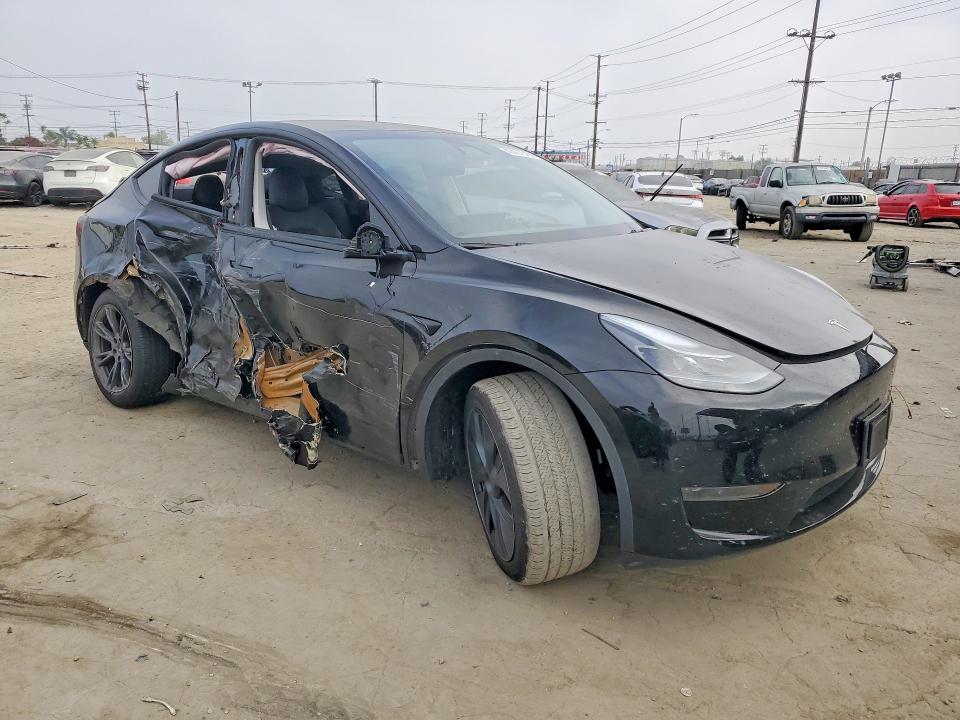 2024 Tesla VIN 7SAYGDED2RF158939 COPART salvage auction — SIDE, CA, sold $6,600 on 2026-07-23 (photo 4)