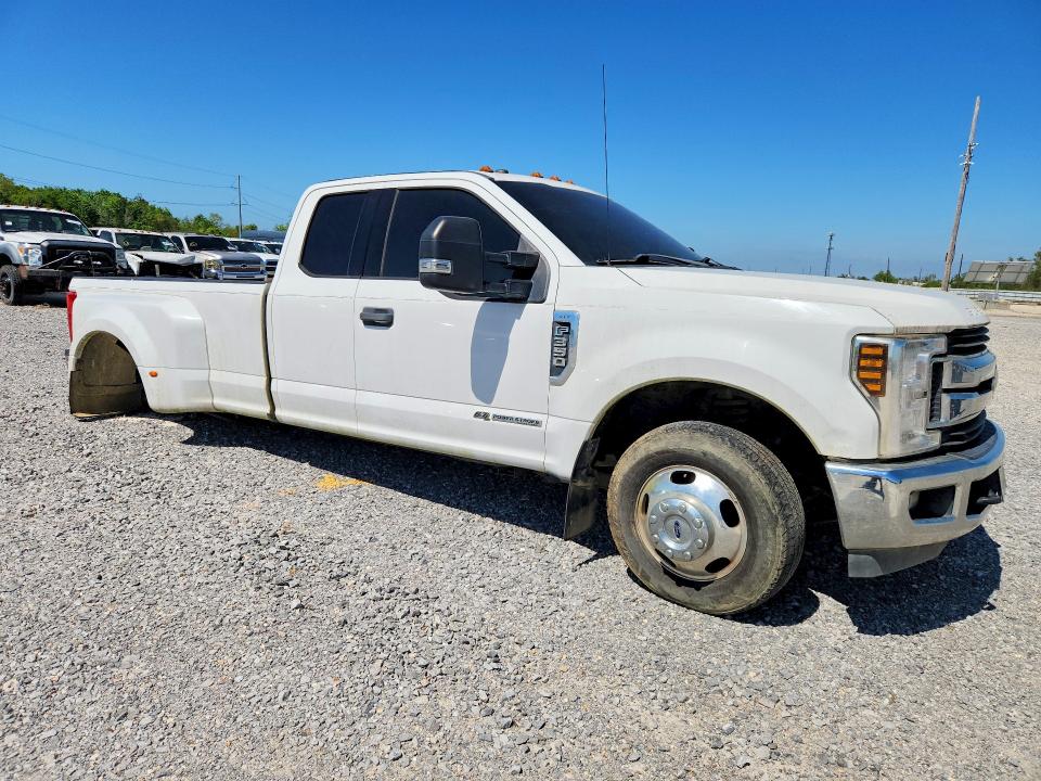 2019 Ford F-350 VIN 1FT8X3CT2KEC44616 COPART salvage auction — UNDERCARRIAGE, Ms - Dealer Only Clean Title, sold $11,700 on 2026-07-29 (photo 4)