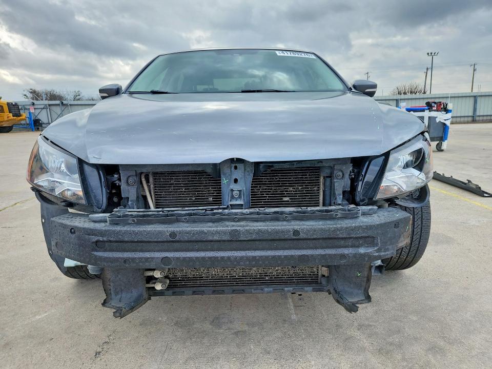 2015 Volkswagen Passat VIN 1VWBV7A32FC089893 COPART salvage auction — FRONT END, Tx - Salvage Vehicle Title, sold $550 on 2026-07-02 (photo 5)