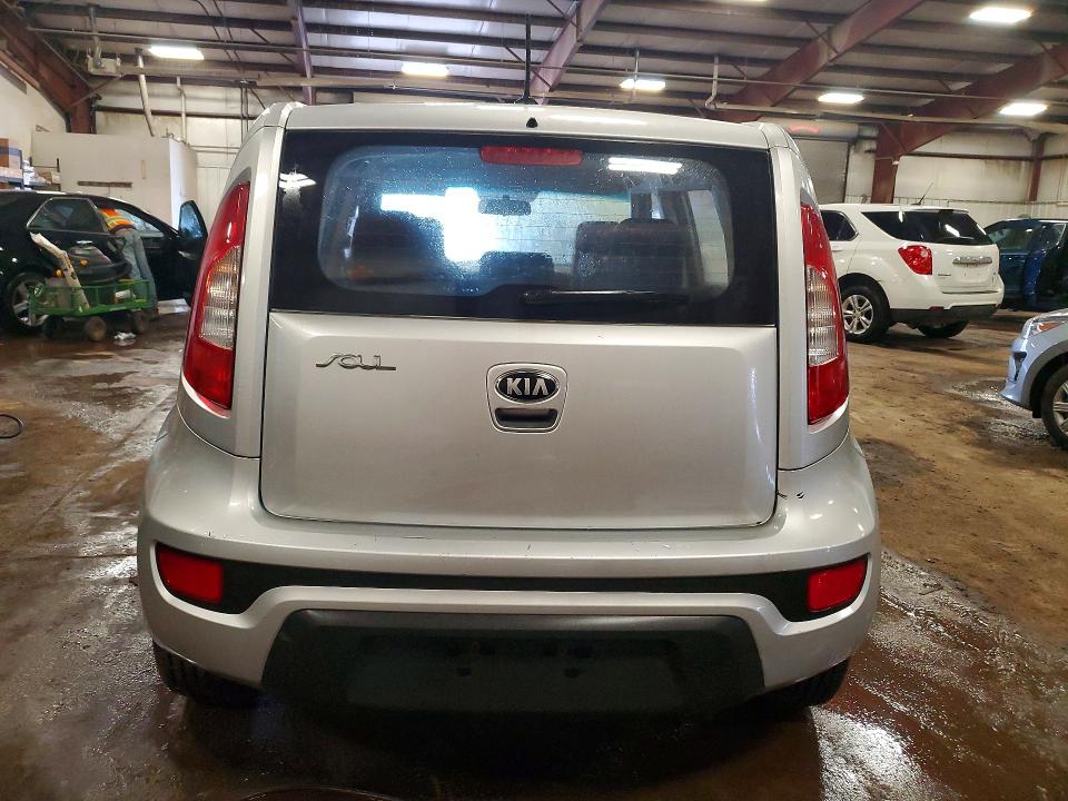 2013 Kia Soul VIN KNDJT2A50D7758094 COPART salvage auction — REAR END, Tx - Salvage Vehicle Title, sold $325 on 2026-07-31 (photo 6)