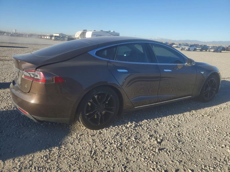 2014 Tesla Model s VIN 5YJSA1S12EFP48677 COPART salvage auction — REAR END, Co - Salvage Title, sold $2,050 on 2026-07-07 (photo 3)
