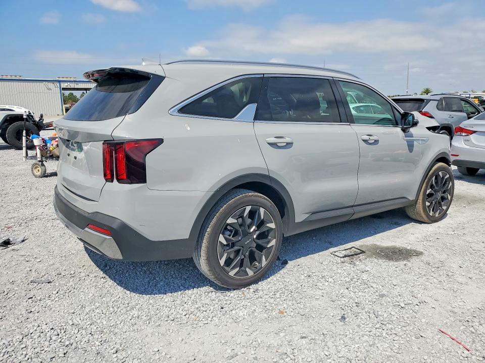 2026 Kia Sorento VIN 5XYRH4JF3TG421123 COPART salvage auction — FRONT END, Salvage Title, sold $14,400 on 2026-07-17 (photo 3)