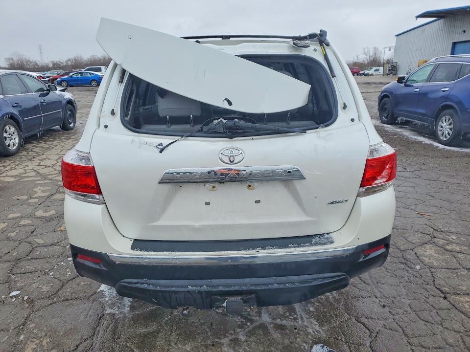 2012 Toyota Highlander VIN 5TDBK3EH7CS154323 COPART salvage auction — HAIL, Il - Salvage Certificate, sold $3,250 on 2026-07-15 (photo 6)