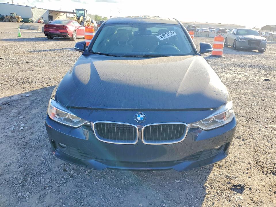 2013 BMW 3er VIN WBA3A5C59DF601339 COPART salvage auction — REAR END, Tx - Salvage Vehicle Title, sold $775 on 2026-07-13 (photo 5)