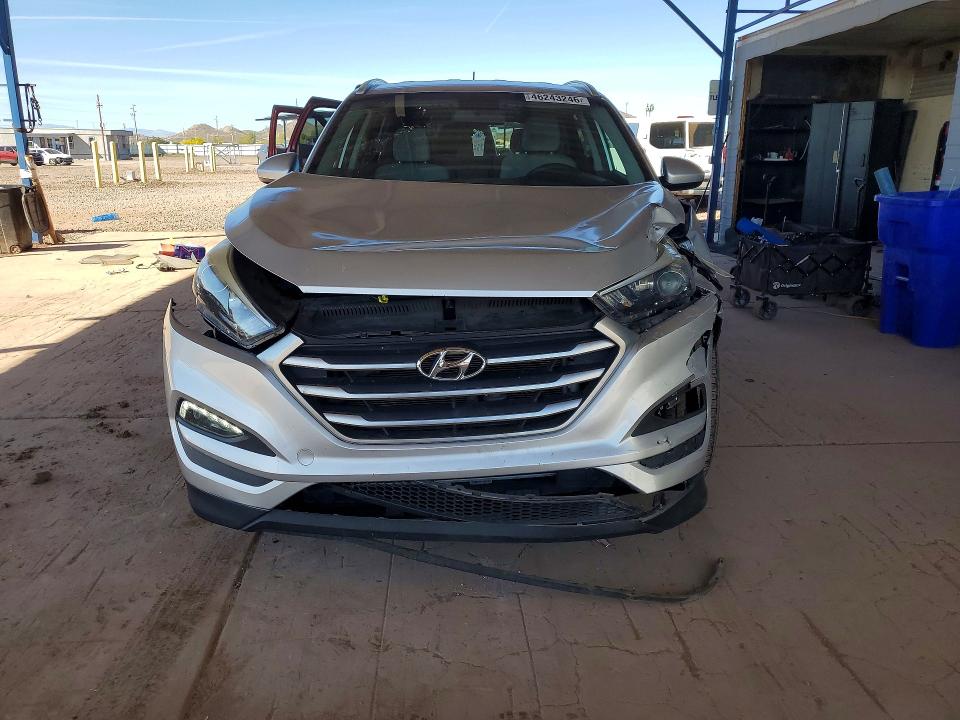2017 Hyundai Tucson VIN KM8J3CA43HU546645 COPART salvage auction — FRONT END, Id - Salvage Certificate Of Title, sold $2,950 on 2026-07-07 (photo 5)