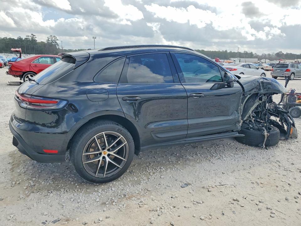 2025 Porsche Macan VIN WP1AA2A55SLB11263 COPART salvage auction — Front End, TX - SALVAGE VEHICLE TITLE, sold $22,300 on 2026-05-05 (photo 3)