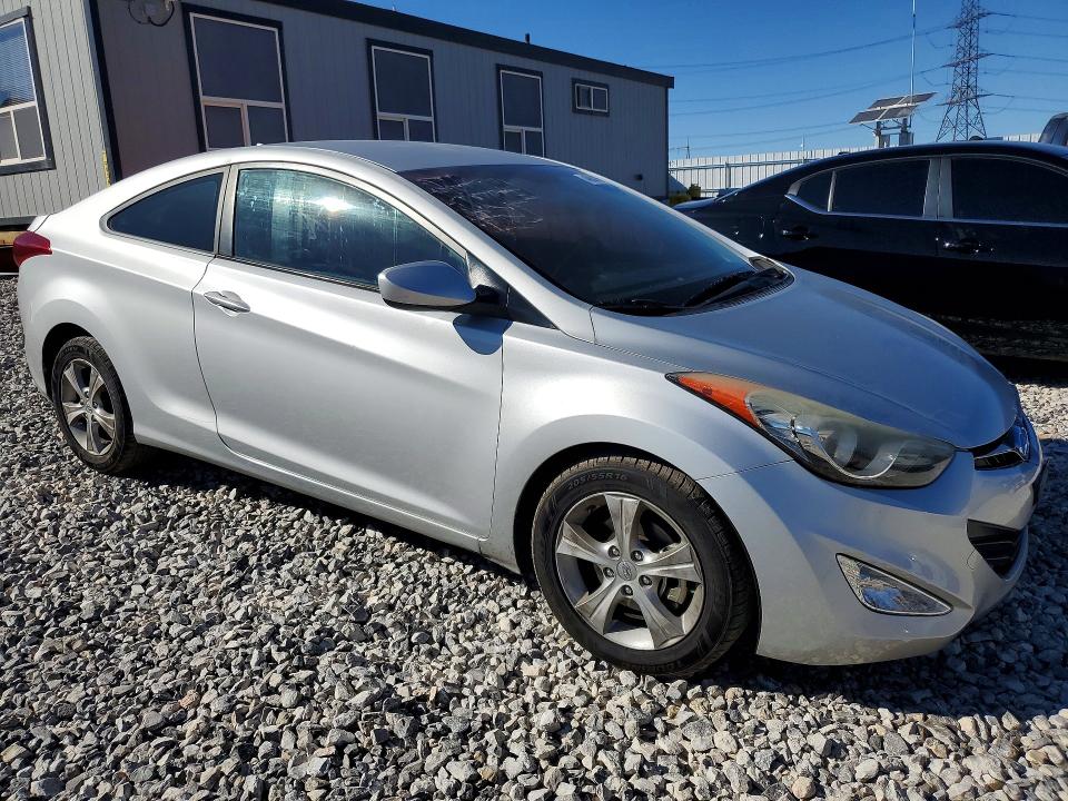 2013 Hyundai Elantra VIN KMHDH6AE1DU007430 COPART salvage auction — MINOR DENT/SCRATCHES, Nv - Certificate Of Title, sold $800 on 2026-07-29 (photo 4)