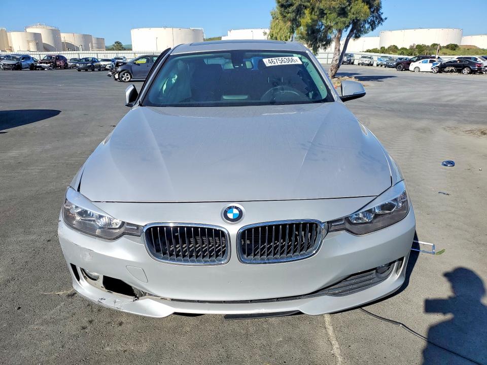 2015 BMW 3er VIN WBA3B1G59FNT64621 COPART salvage auction — SIDE, Ca - Salvage Certificate, sold $925 on 2026-08-19 (photo 5)