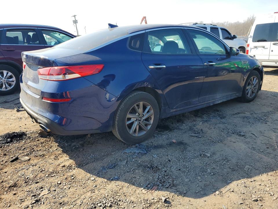 2019 Kia Optima VIN 5XXGT4L30KG303803 COPART salvage auction — VANDALISM, Oh - Cert Of Title-Salvage, sold $1,650 on 2026-07-31 (photo 3)