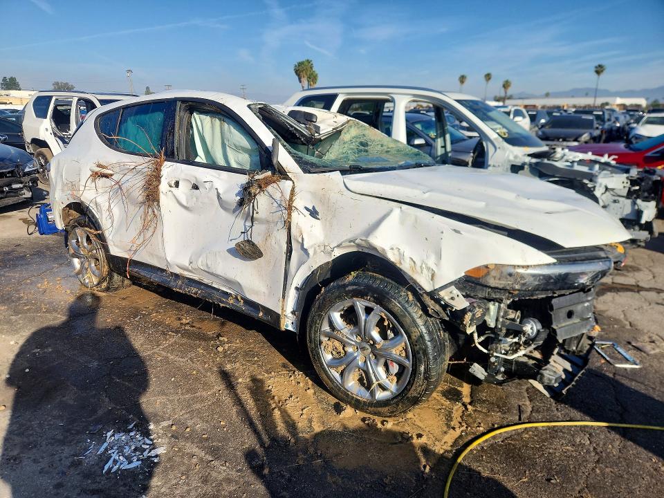 2024 Dodge Hornet VIN ZACPDFCW4R3A31787 COPART salvage auction — ROLLOVER, Ca - Non-Repairable Vehicle Cert, sold $1,450 on 2026-07-28 (photo 4)