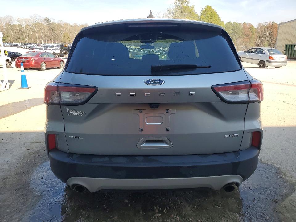 2021 Ford Escape VIN 1FMCU9H62MUB20262 COPART salvage auction — MINOR DENT/SCRATCHES, NC - DEALER ONLY CLEAN TITLE, sold $3,750 on 2026-07-07 (photo 6)