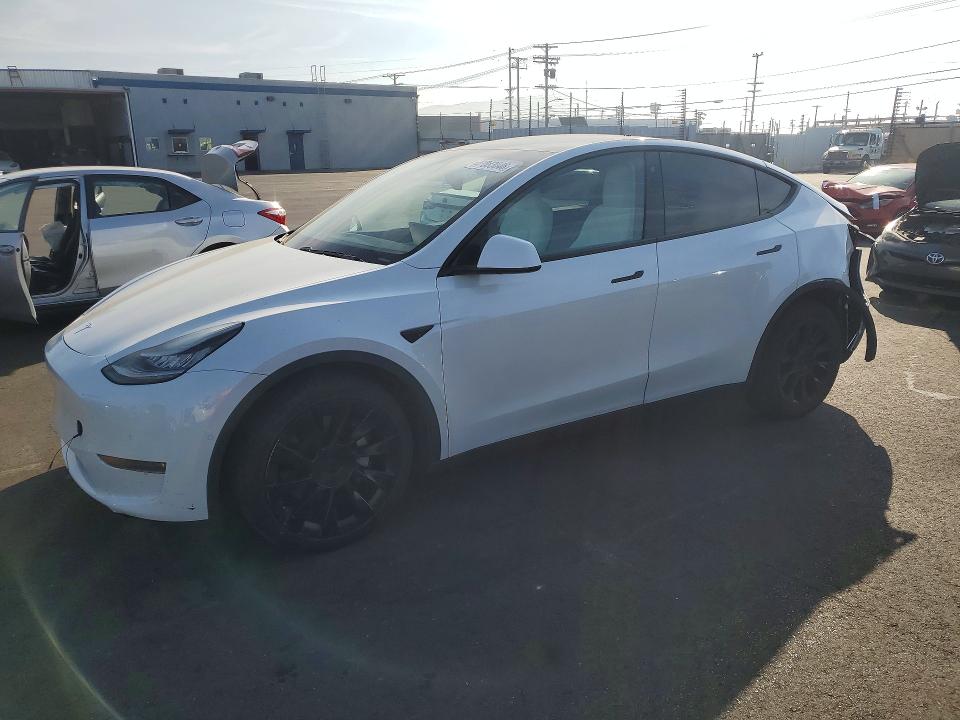2020 Tesla Model y VIN 5YJYGDEE9LF034292 COPART salvage auction — REAR END, Ca - Salvage Certificate, sold $9,900 on 2026-07-08 (photo 1)