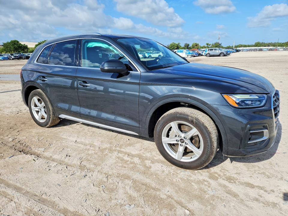 2024 Audi Q5 VIN WA1ABAFY8R2013303 COPART salvage auction — SIDE, Fl - Cert Of Title Slvg Rebuildable, sold $11,500 on 2026-07-09 (photo 4)