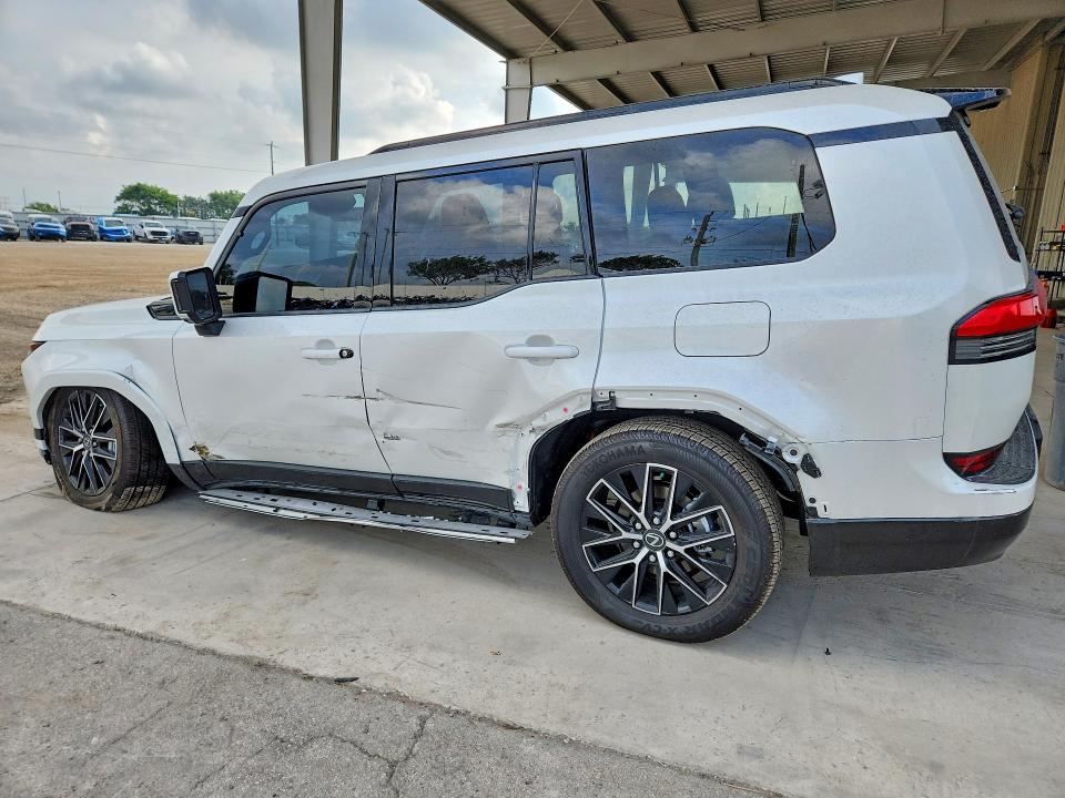 2025 Lexus Gx VIN JTJTBCDX5S5063839 COPART salvage auction — SIDE, Salvage Title, sold $54,000 on 2026-08-12 (photo 2)