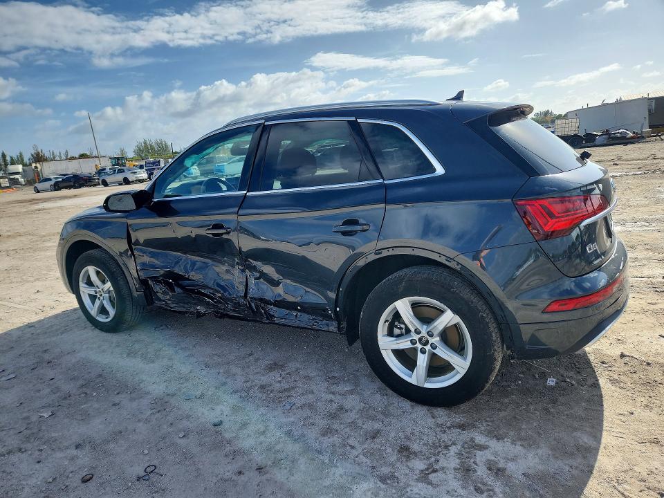 2024 Audi Q5 VIN WA1ABAFY8R2013303 COPART salvage auction — SIDE, Fl - Cert Of Title Slvg Rebuildable, sold $11,500 on 2026-07-09 (photo 2)