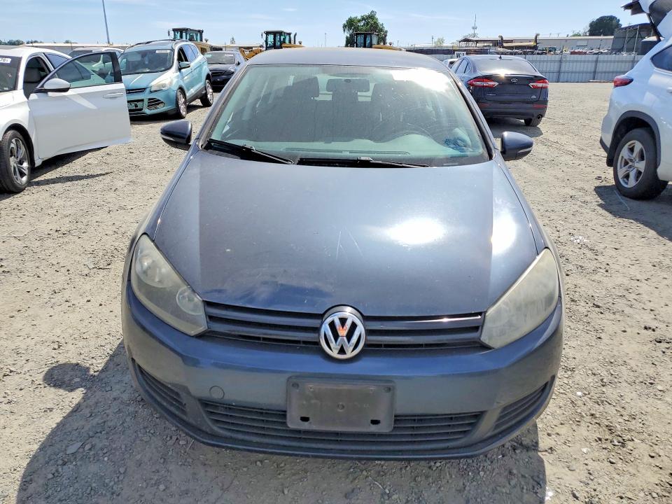 2013 Volkswagen Golf VIN WVWDB7AJ2DW097085 COPART salvage auction — MINOR DENT/SCRATCHES, Ca - Dis/Dlr/Exp Only Clean Title, sold $275 on 2026-07-09 (photo 5)