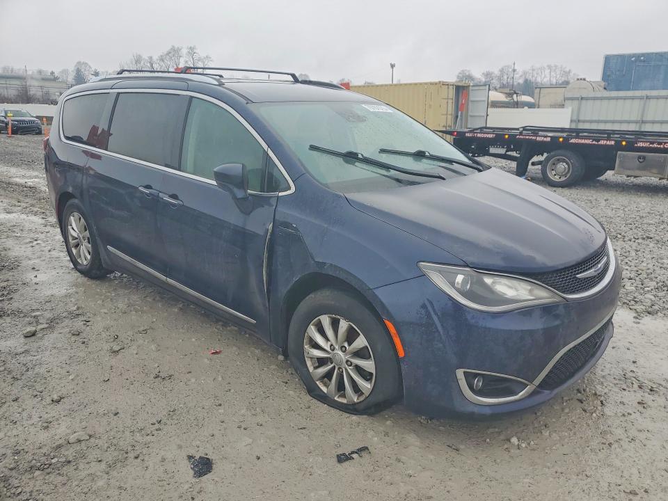 2019 Chrysler Pacifica VIN 2C4RC1BG2KR666171 COPART salvage auction — STRIPPED, Oh - Cert Of Title-Repossession, sold $3,400 on 2026-07-28 (photo 4)