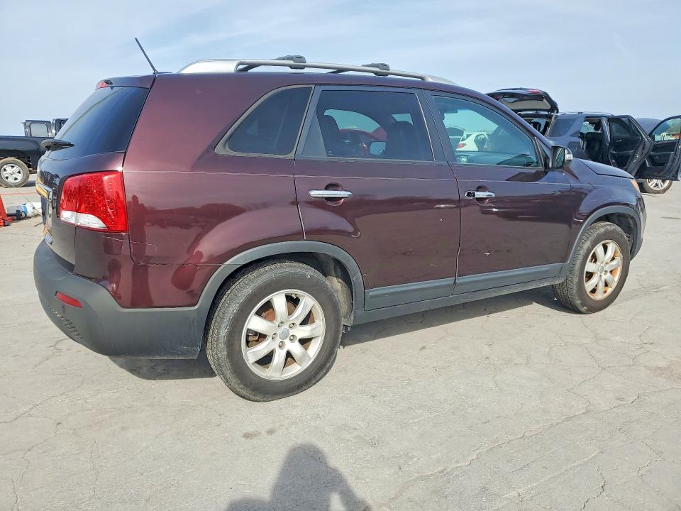 2012 Kia Sorento VIN 5XYKT3A63CG254403 COPART salvage auction — MINOR DENT/SCRATCHES, Tn - Certificate Of Title, sold $175 on 2026-07-29 (photo 3)