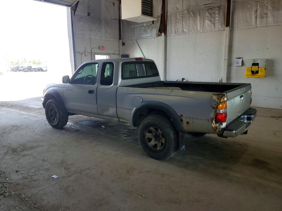 2004 Toyota Tacoma VIN 5TEWN72N74Z374155 COPART salvage auction — SIDE, Ky - Certificate Of Title, sold $1,950 on 2026-07-17 (photo 2)