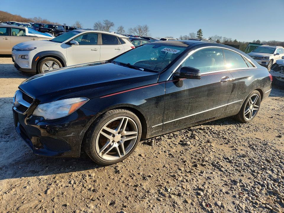 2014 Mercedes-benz E-klasse VIN WDDKJ8JB7EF260345 COPART salvage auction — REAR END, Salvage Title, sold $575 on 2026-08-12 (photo 1)