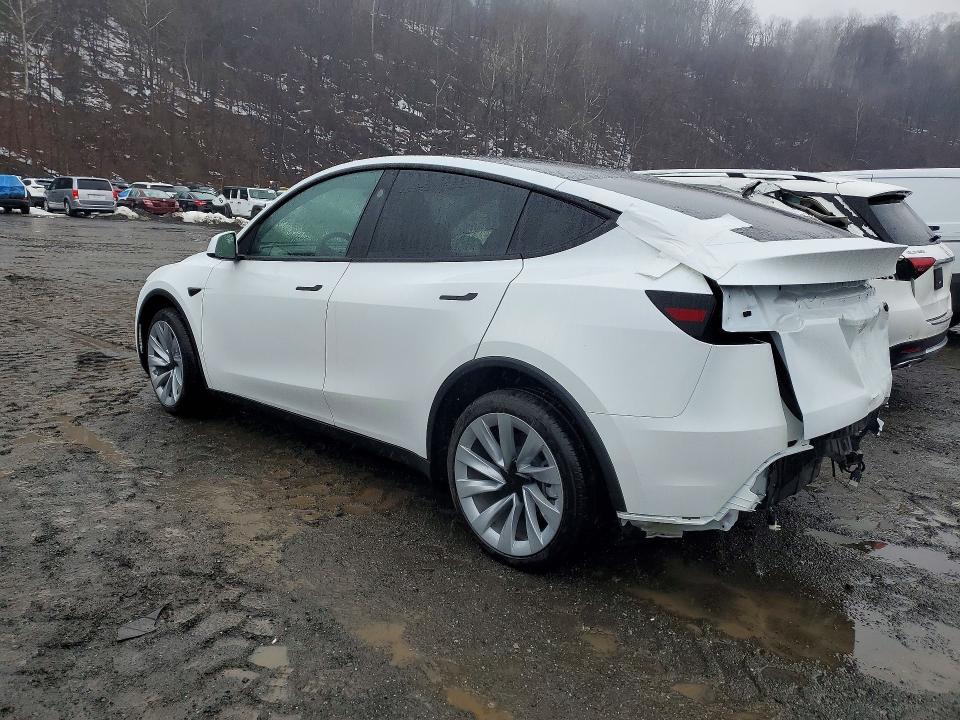 2026 Tesla Model Y VIN 7SAYGDED9TA500973 COPART salvage auction — Rear End, NJ - CERT OF TITLE-SALVAGE, sold $23,400 on 2026-05-22 (photo 2)