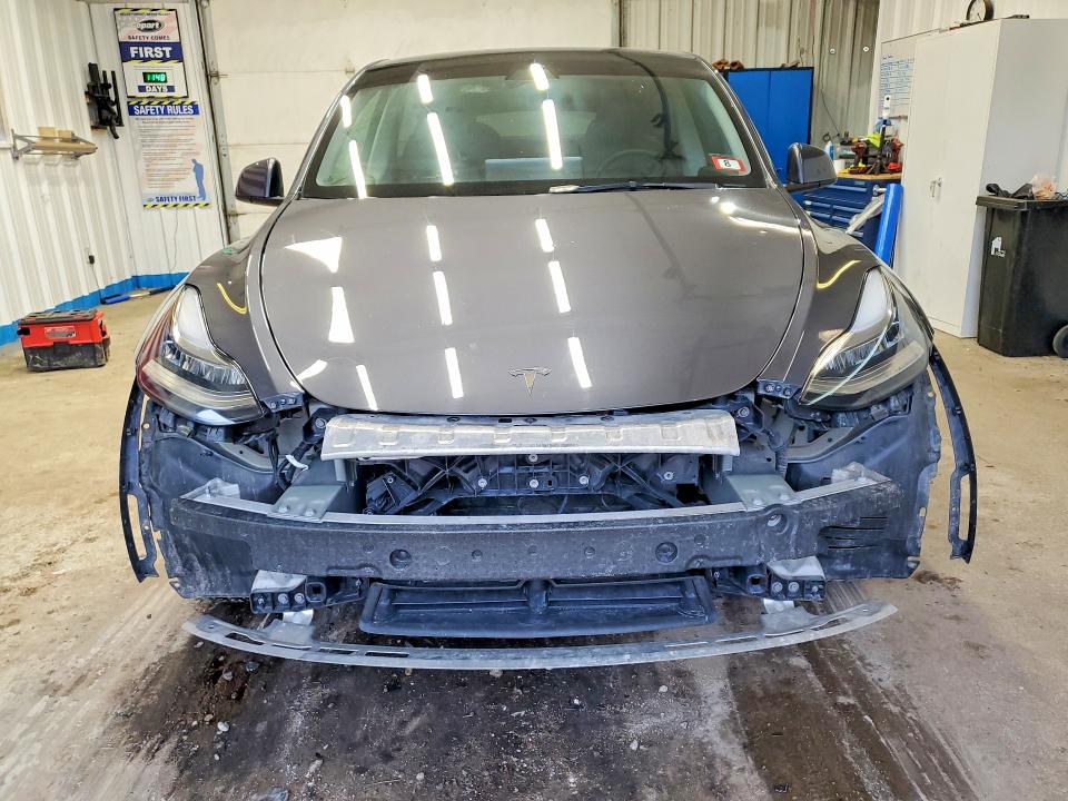 2022 Tesla Model y VIN 7SAYGDEE6NF445283 COPART salvage auction — REAR END, Nh - Cert Of Title-Salvage, sold $8,600 on 2026-07-04 (photo 5)