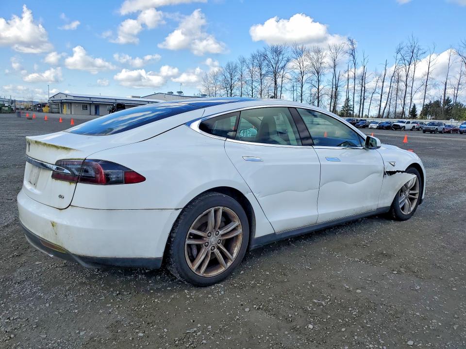 2013 Tesla Model s VIN 5YJSA1AC8DFP10940 COPART salvage auction — FRONT END, Salvage Title, sold $2,550 on 2026-07-13 (photo 3)