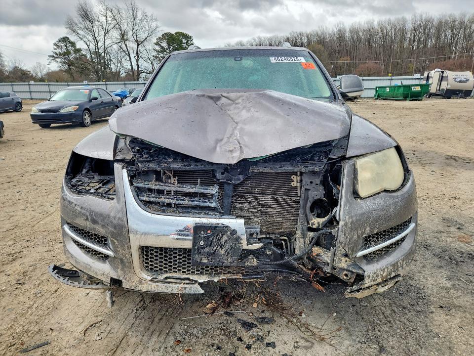 2008 Volkswagen Touareg VIN WVGBE77L28D004943 COPART salvage auction — FRONT END, Nc - Salvage Certificate Of Title, sold $225 on 2026-07-07 (photo 5)