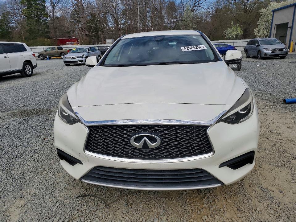2017 Infiniti Qx30 VIN SJKCH5CPXHA034977 COPART salvage auction — NORMAL WEAR, Nc - Dealer Only Clean Title, sold $1,900 on 2026-08-01 (photo 5)