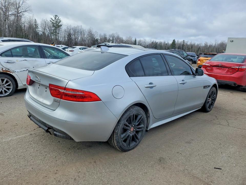 2018 Jaguar VIN SAJAL4FX8JCP36631 COPART salvage auction — SIDE, On - Permit No Brand - Unfit, sold $2,750 on 2026-07-23 (photo 3)