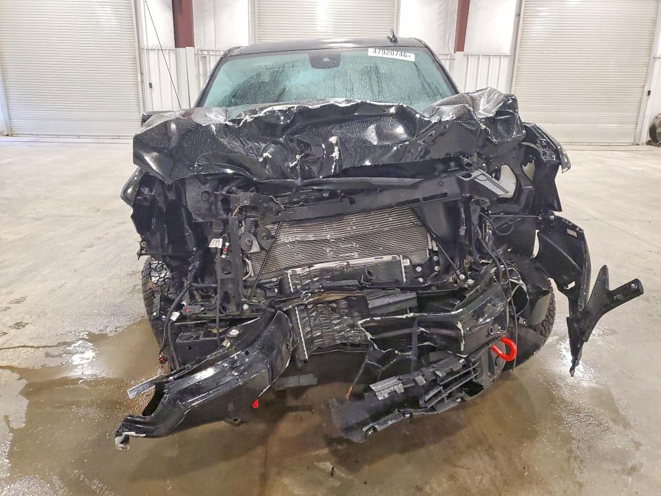 2026 Gmc SIERRA VIN 1GTUUEE89TZ249043 COPART salvage auction — Front End, MN - CERT OF TITLE-SALVAGE, sold $13,000 on 2026-06-08 (photo 5)