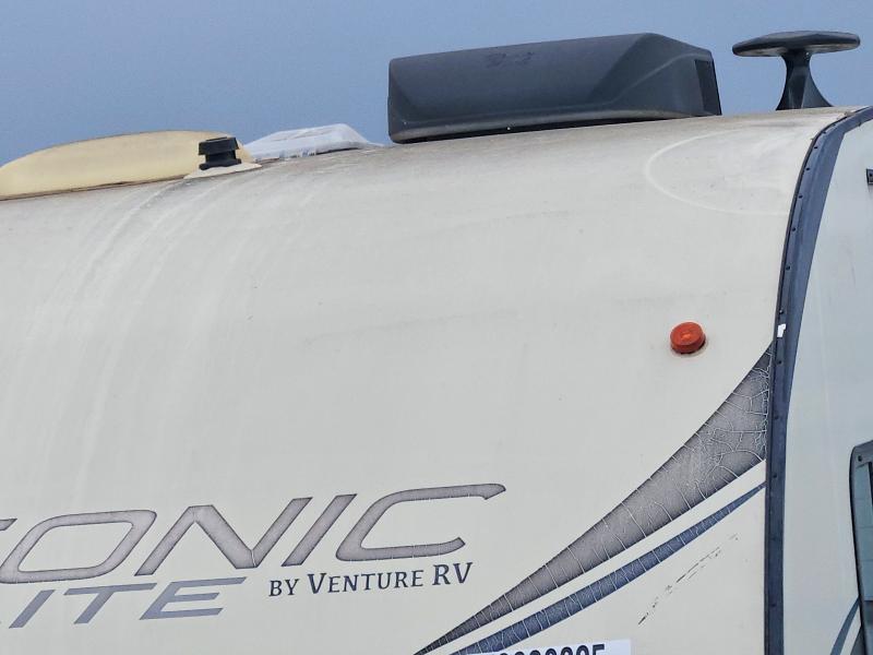 2019 Kzinc sportsmen Travel trl VIN 4EZT2161XK4053635 COPART salvage auction — WATER/FLOOD, TX - SALVAGE TITLE-FLOOD DAMAGE, sold $100 on 2026-07-09 (photo 9)